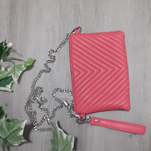 Forever 21 Handbags - Forever 21  Pink Purse 👛